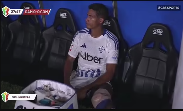 View -             Trung vệ Raphael Varane cân nhắc treo giày vĩnh viễn    