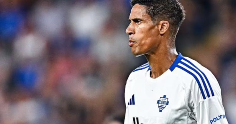             Trung vệ Raphael Varane cân nhắc treo giày vĩnh viễn    