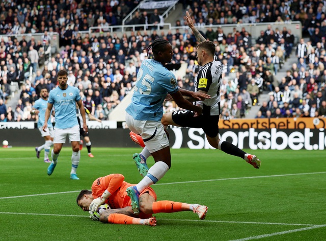             Haaland tịt ngòi tại St.James'Park, Man City mất điểm ngôi đầu    