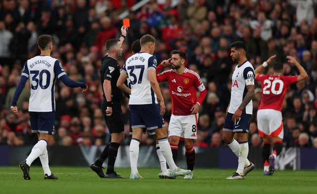             Man United thất bại tủi hổ trước Tottenham tại Old Trafford    