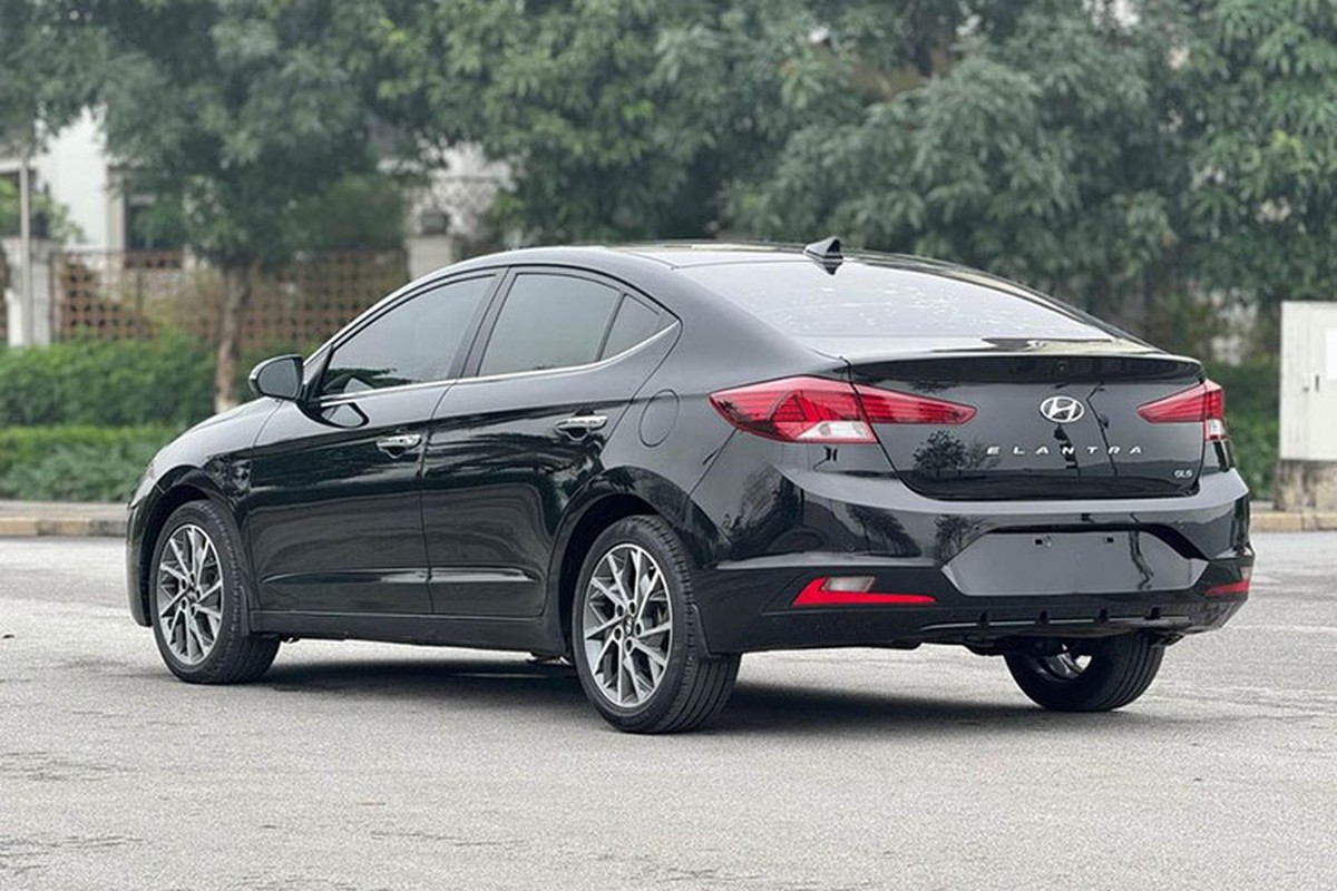             Có nên mua Hyundai Elantra chạy 5 năm, dưới 500 triệu ở Hà Nội?    