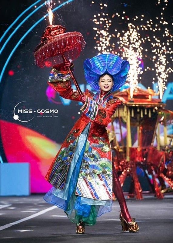             Hành trình đến top 5 Miss Cosmo 2024 của Bùi Xuân Hạnh    