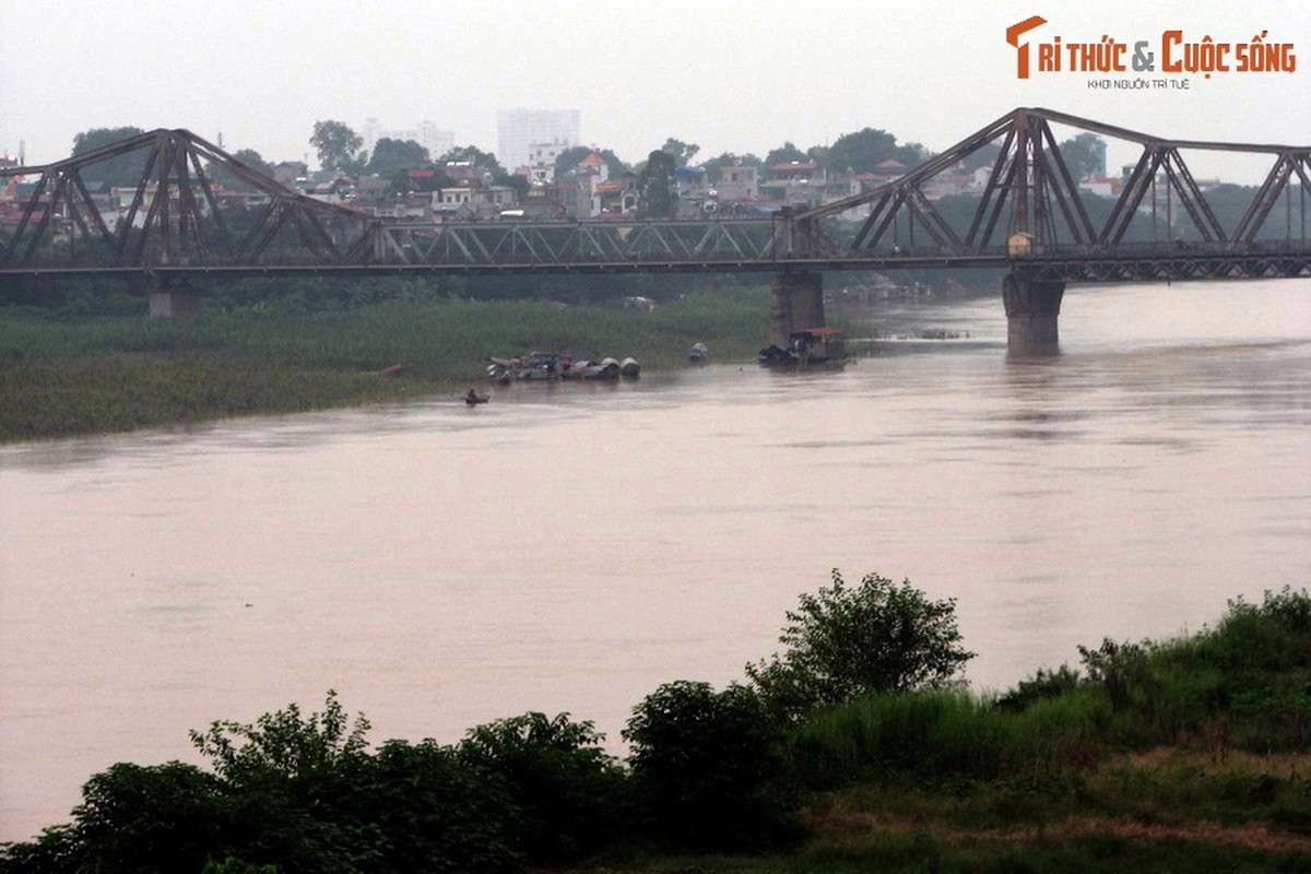 View -             Hồi ức hào hùng ngày 10/10/1954 trên cầu cổ nhất Hà Nội    