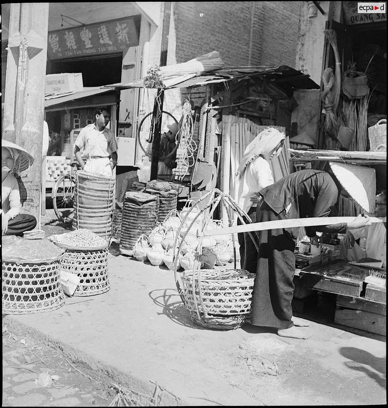 View -             Ảnh cực quý về khu Chợ Cũ ở Sài Gòn năm 1950    