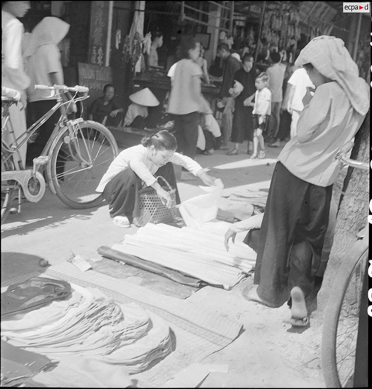 View -             Ảnh cực quý về khu Chợ Cũ ở Sài Gòn năm 1950    