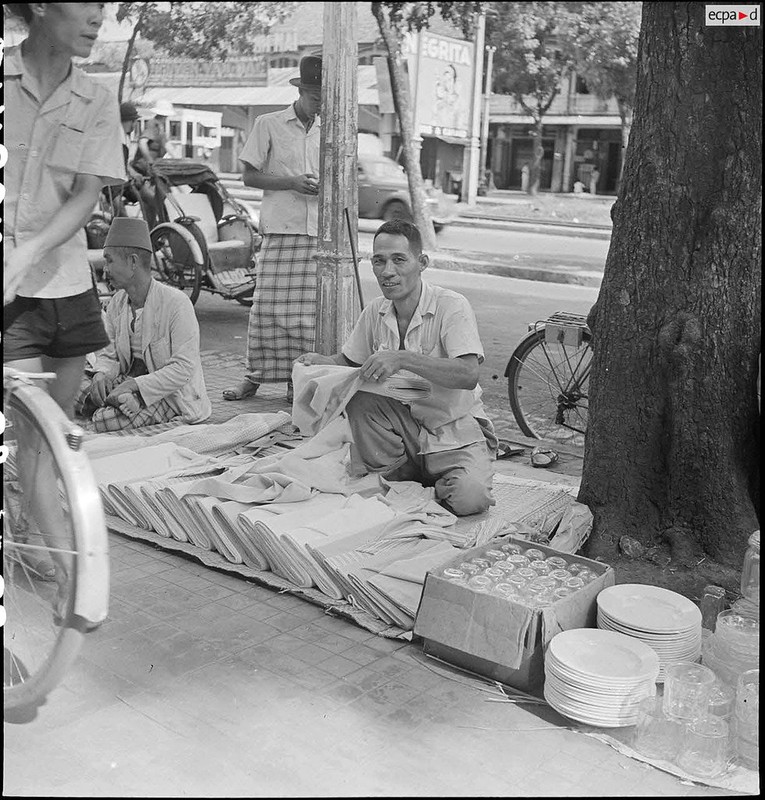 View -             Ảnh cực quý về khu Chợ Cũ ở Sài Gòn năm 1950    