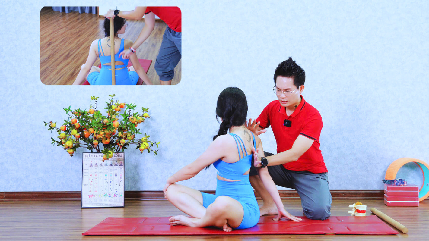 View -             Danh tính HLV Yoga Việt Nam đầu tiến cán mốc 1 triệu follow Youtube    