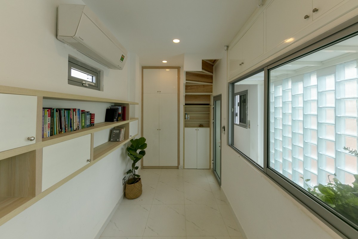 View -             Nằm cuối hẻm, nhà siêu mỏng chỉ 16m2 vẫn không hề bí bách    