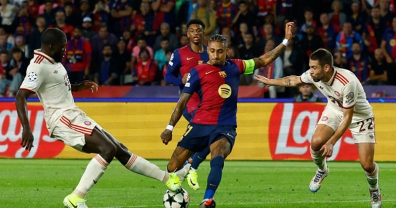 View -             Rafinha tỏa sáng với hat-trick, Barcelona đè bẹp Bayern Munich    