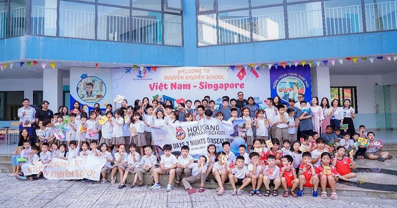 View -             Giao lưu học sinh quốc tế - Cầu nối giúp học sinh nâng cao ngoại ngữ và khám phá thế giới    