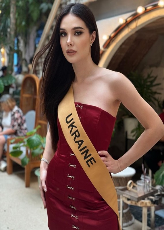 View -             Á hậu trả vương miện và loạt ồn ào của Miss Grand International 2024    