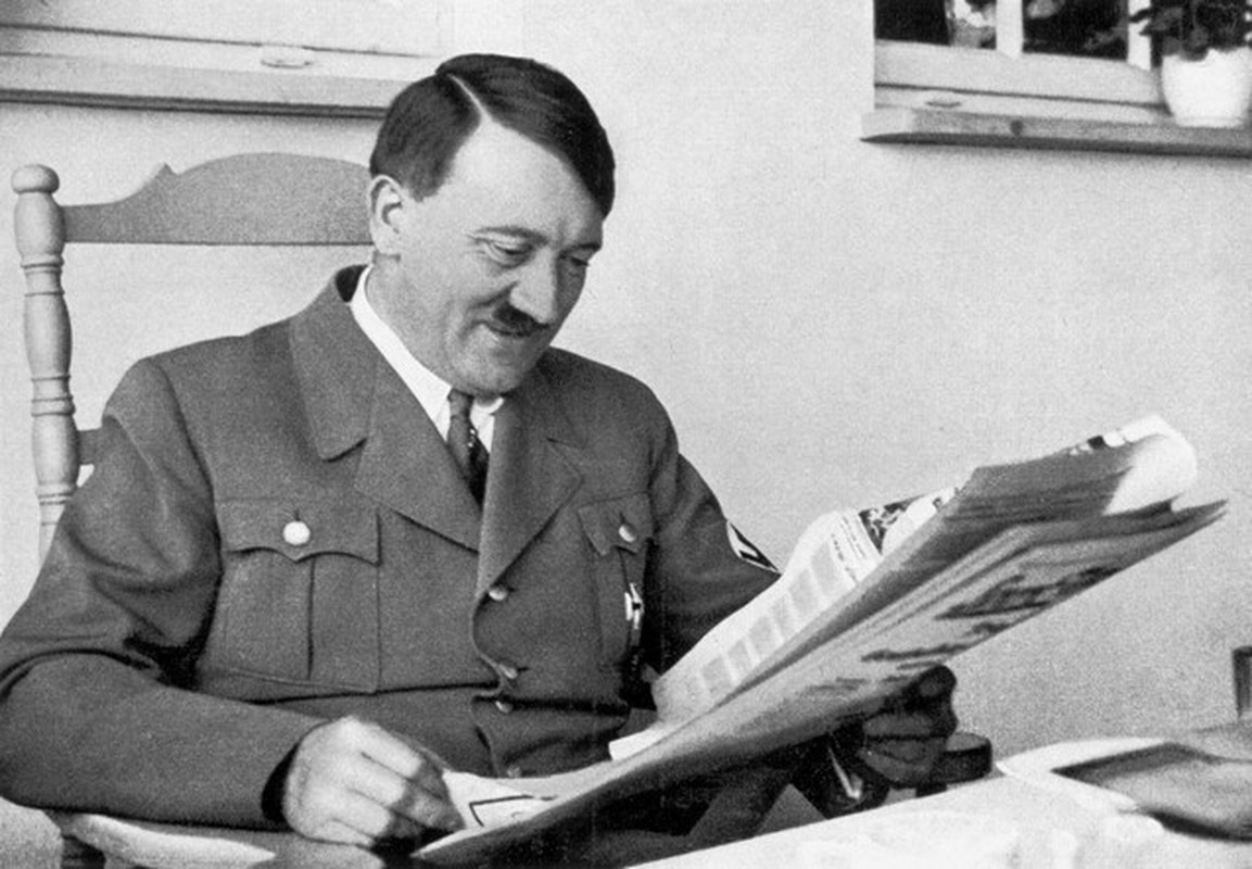 View -             Vì sao trùm phát xít Hitler căm ghét bố ruột?    