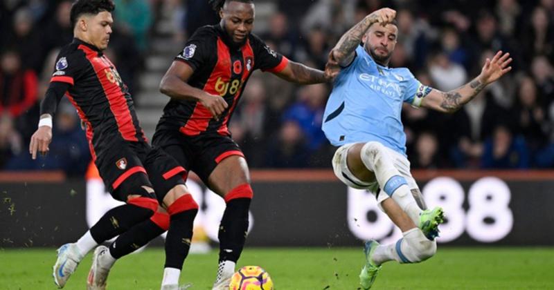 View -             Thua sốc Bournemouth, Man City mất ngôi số 1 vào tay Liverpool    