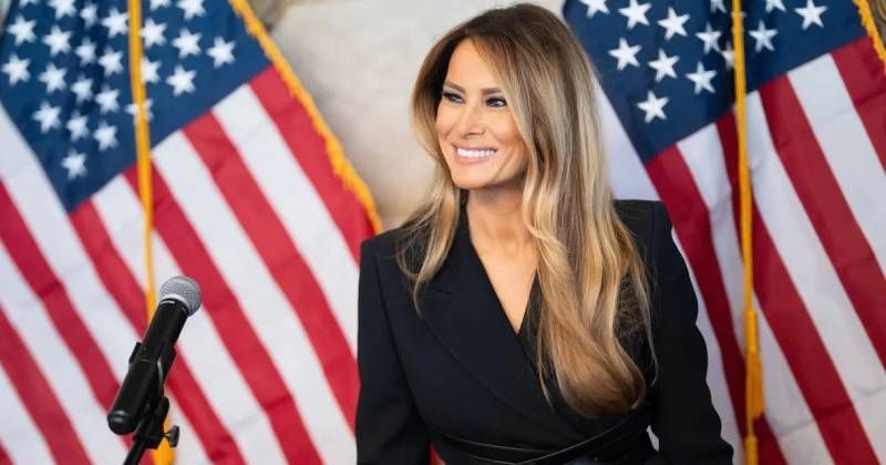 View -             Vẻ đẹp trẻ trung của bà Melania Trump ở tuổi 54    