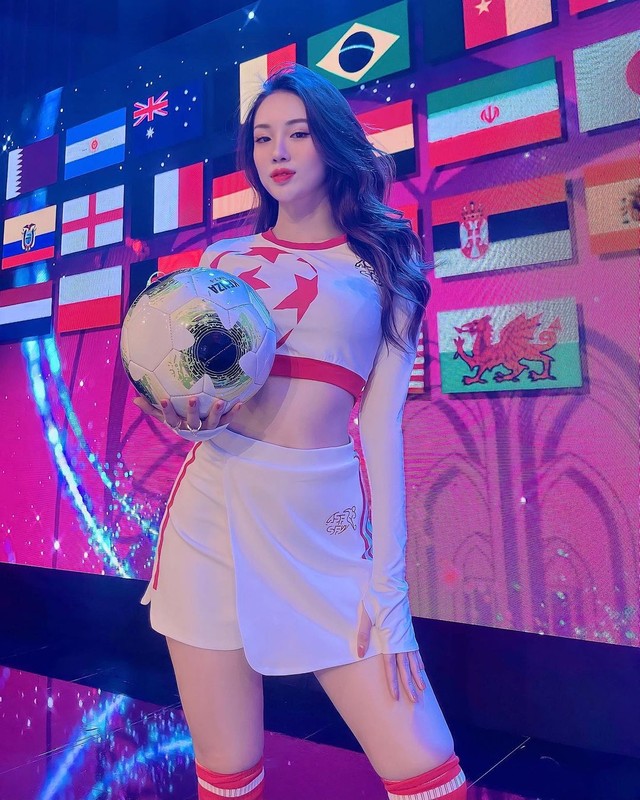 View -             Nhan sắc của nữ tiếp viên từng là hot girl nóng cùng World Cup    