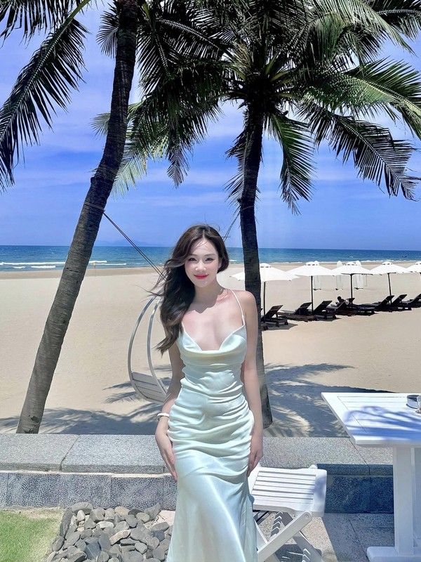 View -             Nhan sắc của nữ tiếp viên từng là hot girl nóng cùng World Cup    