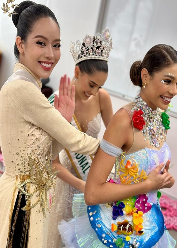 View -             Thanh Thủy và dàn thí sinh Miss International 2024 diện bikini nóng bỏng    