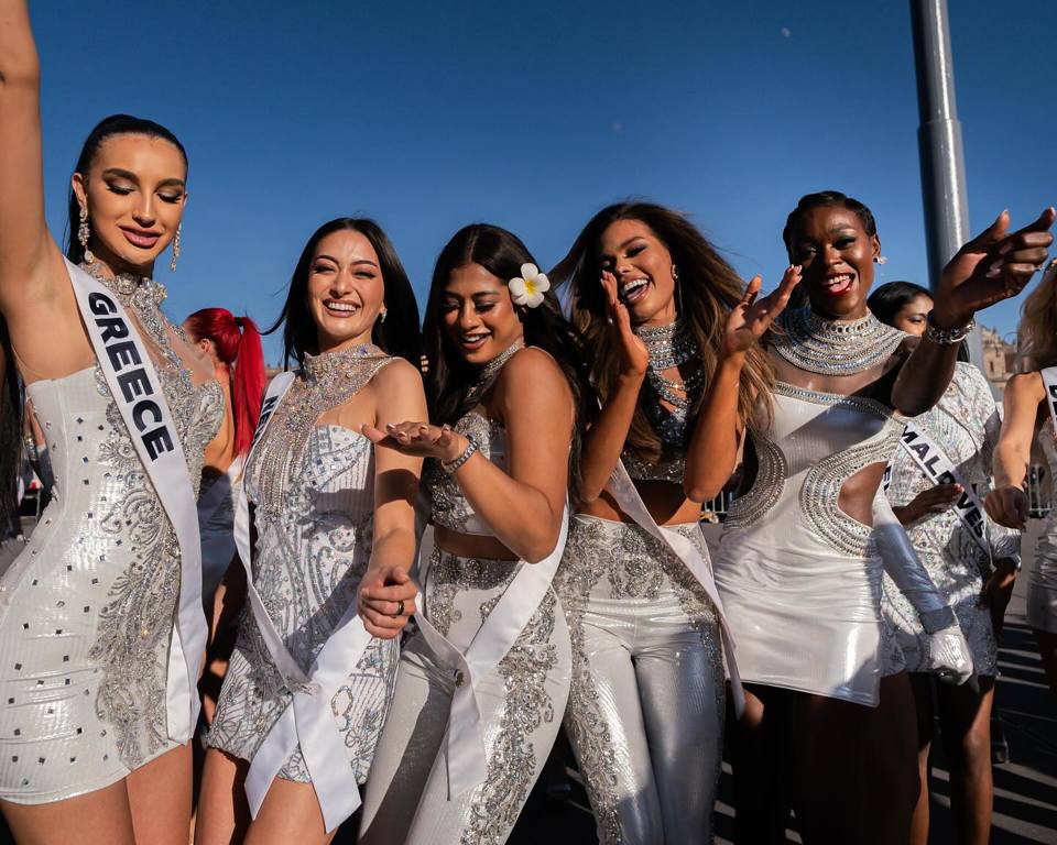 View -             Trực tiếp chung kết Hoa hậu Hoàn vũ Miss Universe 2024: Kỳ Duyên vào top 30    