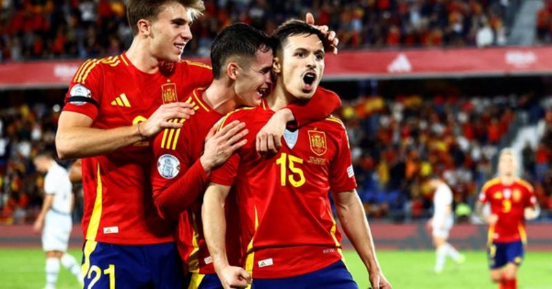 View -             Thua nghẹt thở Tây Ban Nha, Thụy Sĩ rớt hạng Nations League    