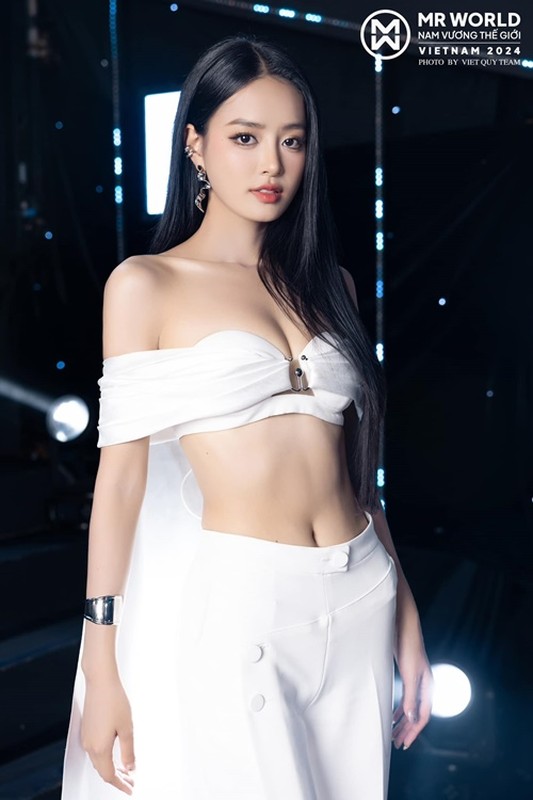 View -             Nhan sắc Á hậu Bùi Khánh Linh thi Miss Intercontinental 2024    