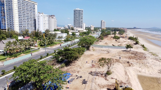 View -             Hiện trạng Bãi Sau Vũng Tàu sau gần 1 tháng 'bắt tay vào làm mới'    