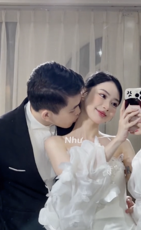 View -             Netizen xuýt xoa trước nhan sắc nàng dâu từng là 'hot girl ảnh thẻ'    