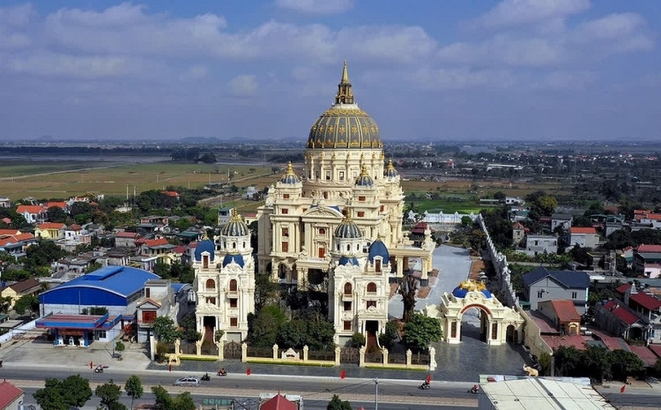 View -             Choáng ngợp tòa lâu đài nghìn tỷ tại Ninh Bình đang gây sốt mạng    