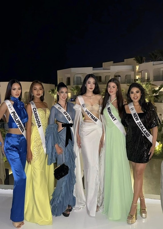 View -             Bùi Khánh Linh mặc hở bạo khoe body gợi cảm ở Miss Intercontinental 2024    