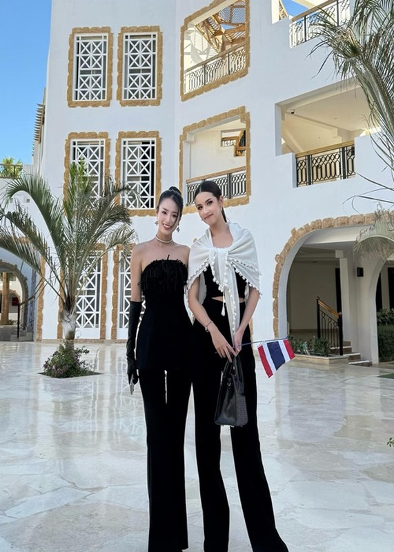 View -             Bùi Khánh Linh mặc hở bạo khoe body gợi cảm ở Miss Intercontinental 2024    