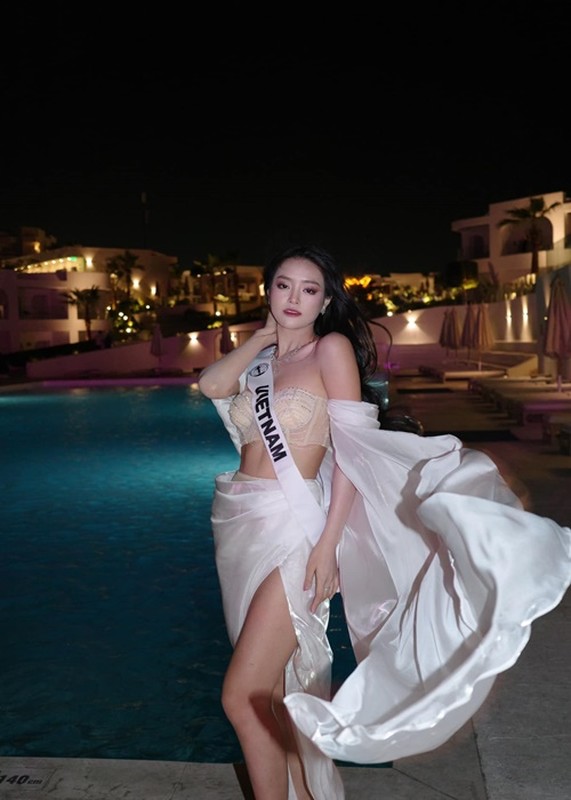 View -             Bùi Khánh Linh mặc hở bạo khoe body gợi cảm ở Miss Intercontinental 2024    