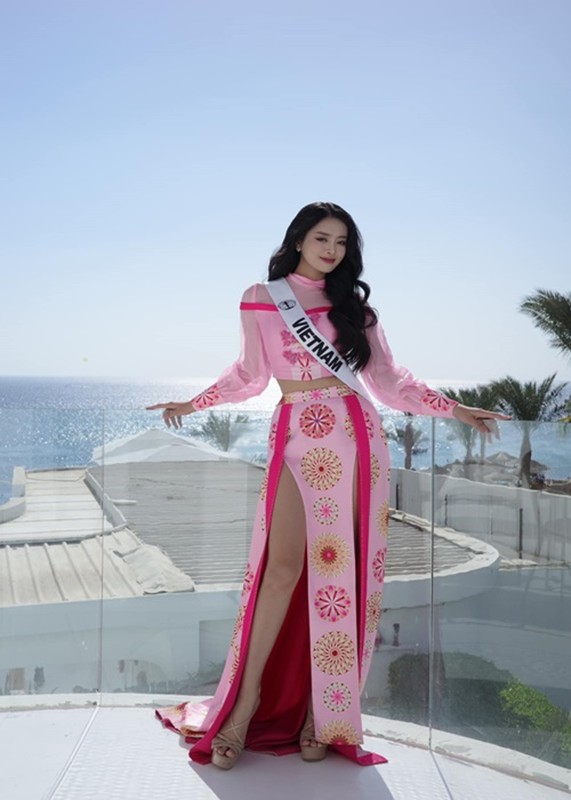 View -             Bùi Khánh Linh mặc hở bạo khoe body gợi cảm ở Miss Intercontinental 2024    