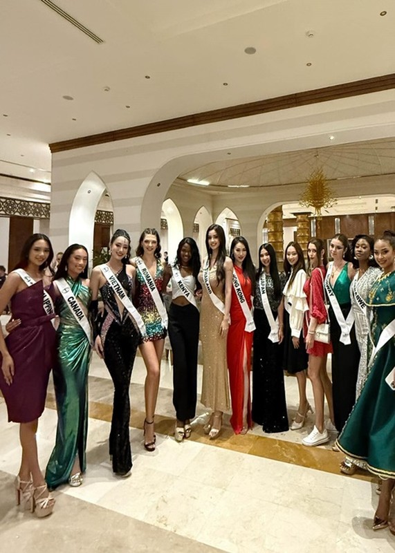 View -             Bùi Khánh Linh diện bikini nóng bỏng ở Miss Intercontinental 2024    