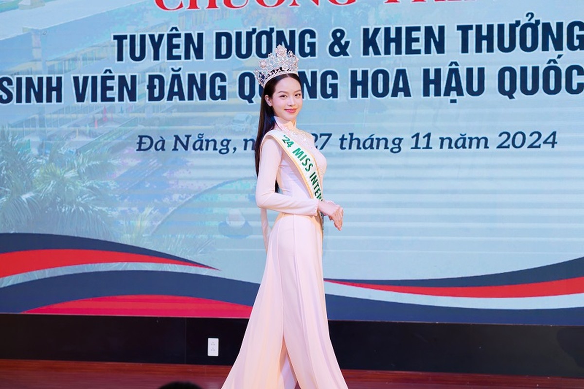 View -             Hoa hậu Quốc tế Thanh Thuỷ nhận học bổng thạc sĩ    