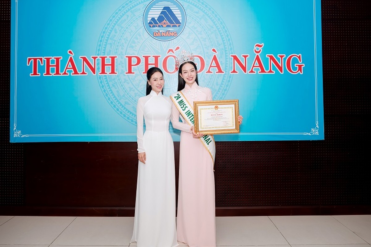 View -             Hoa hậu Quốc tế Thanh Thuỷ nhận học bổng thạc sĩ    