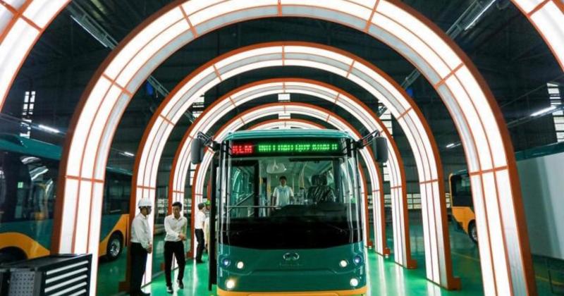             Xe buýt kết nối Metro số 1 TPHCM là xe điện, thân thiện môi trường của Kim Long Motor    