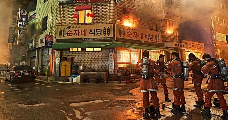 View -             Bom tấn Firefighter vượt doanh thu 1 triệu USD sau 2 ngày phát hành    