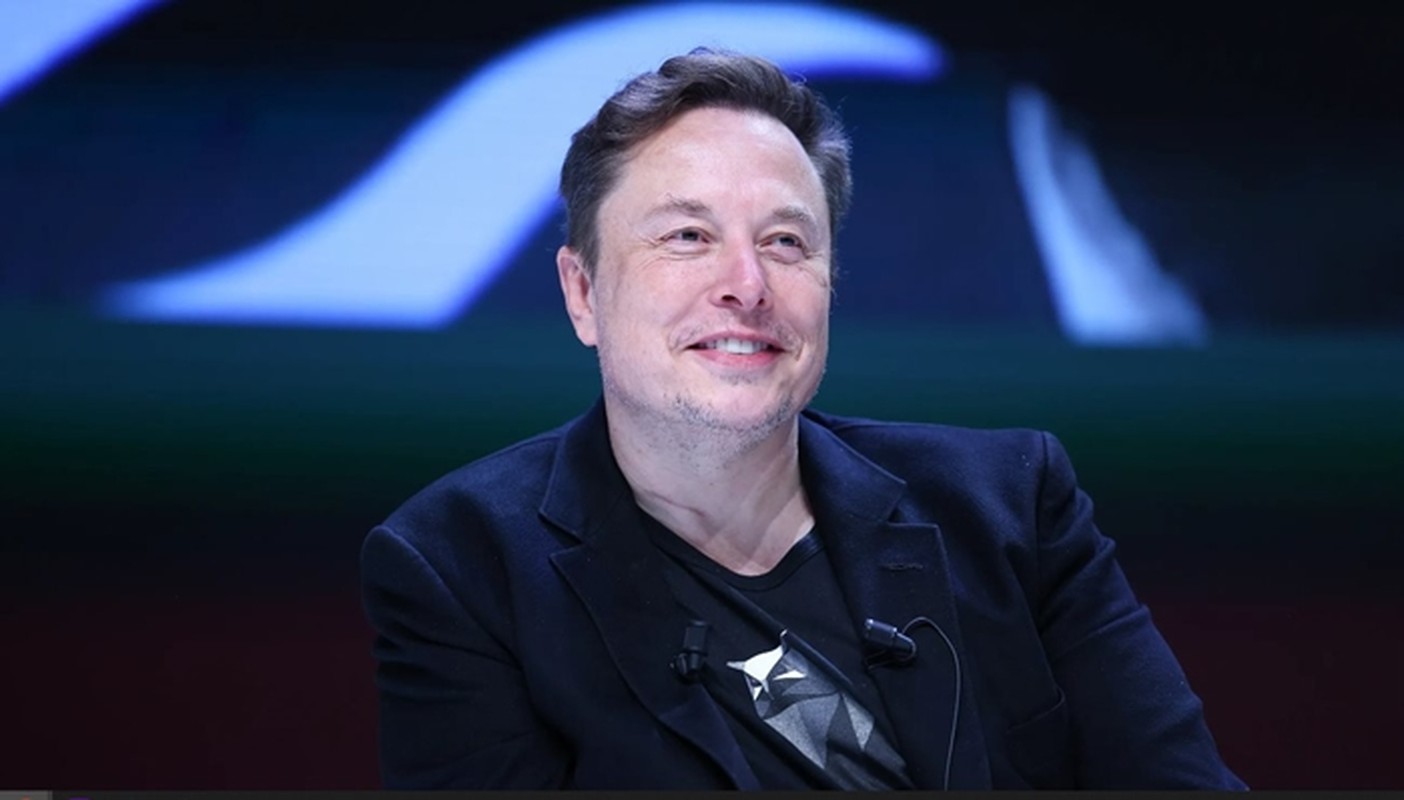 View -             Lộ quá khứ 'dưới mức nghèo khổ' của tỷ phú Elon Musk    