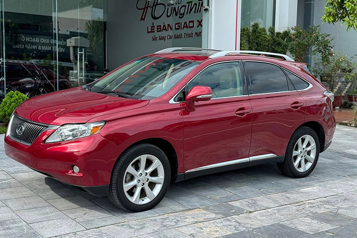 View -             Lexus RX350 chạy chán 14 năm, bán đắt ngang Mazda CX-5 'mới cứng'    